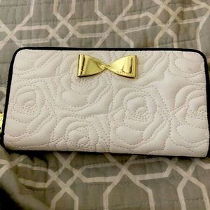 New Betsy Johnson wallet